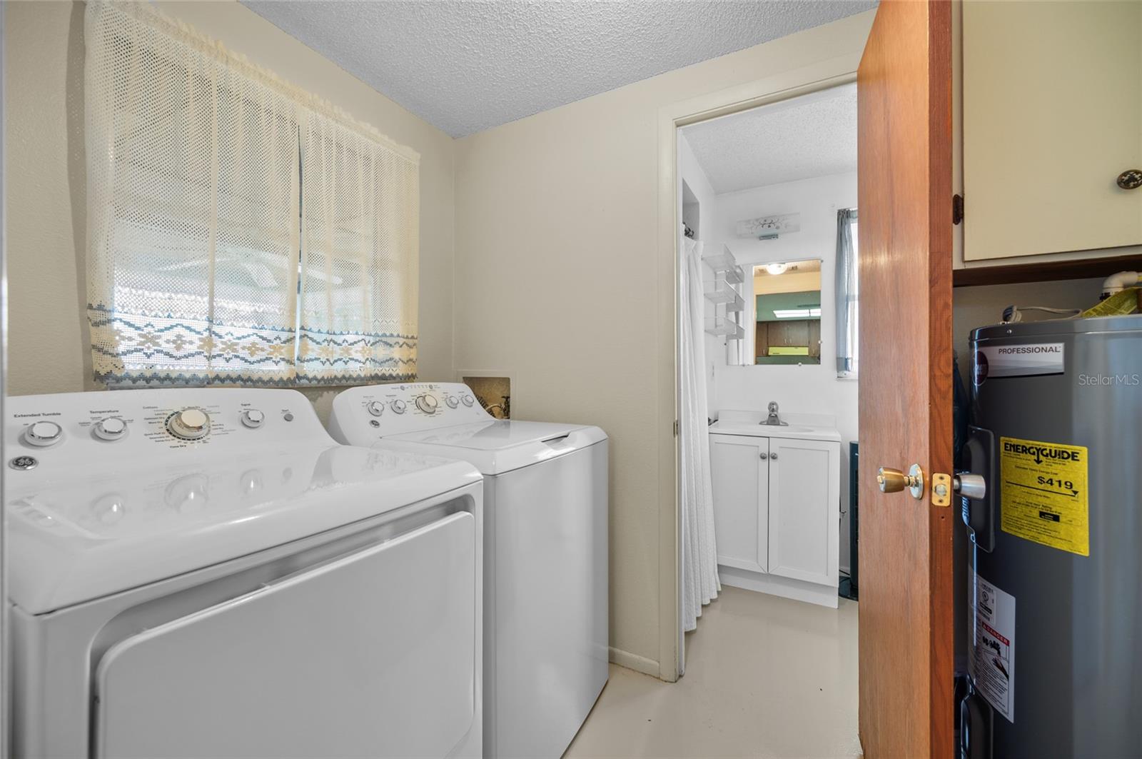 Image 32 of 40 For 901 Ponderosa Road