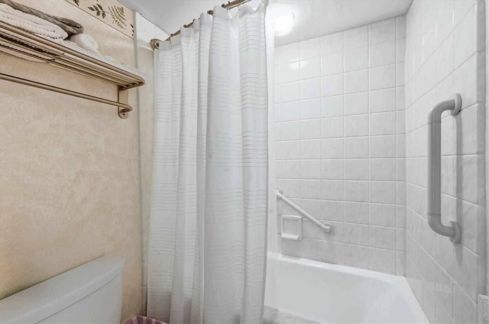 Image 26 of 51 For 6800 Placida Road Th4