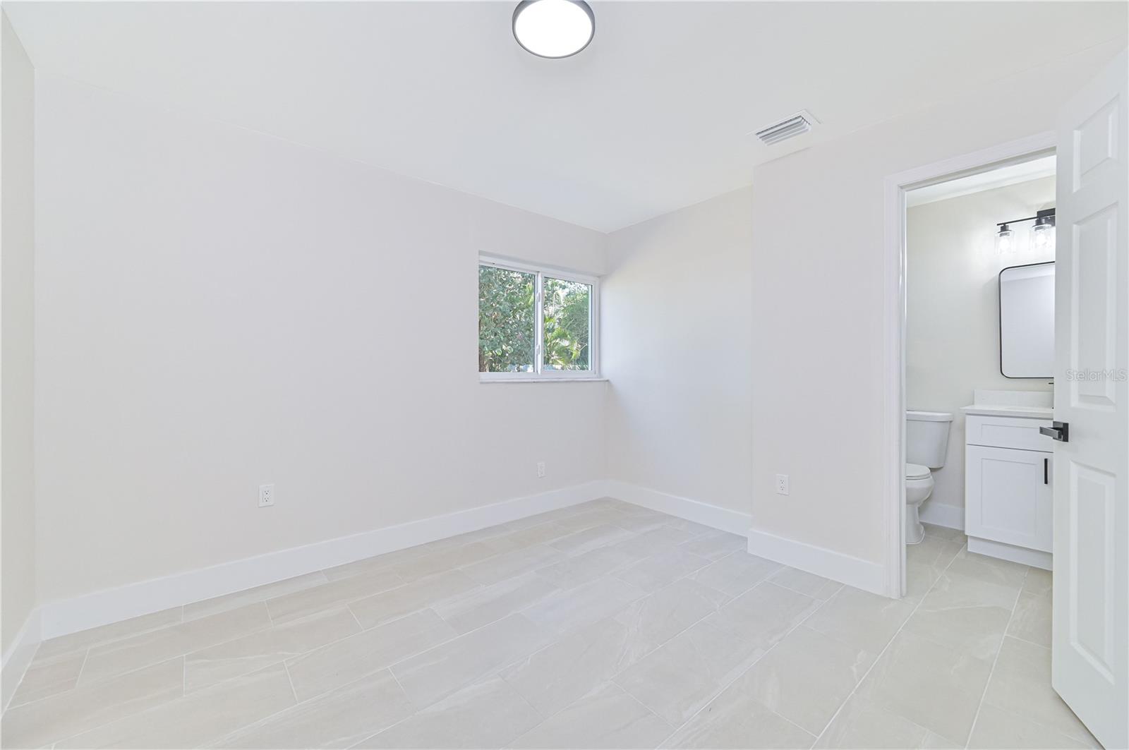 Image 15 of 40 For 115 24th Avenue A&b