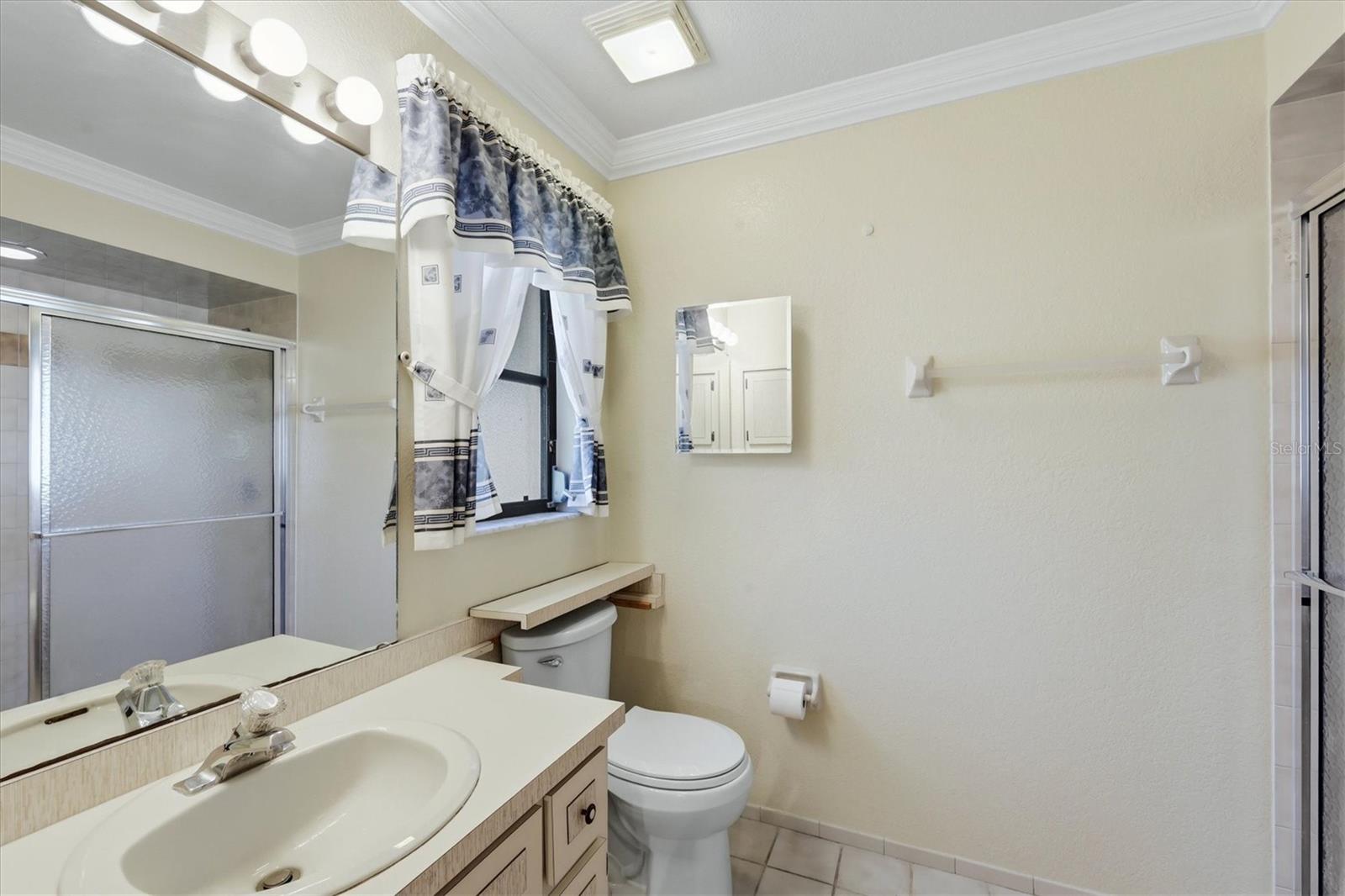 Image 16 of 32 For 11029 Kimberly Avenue