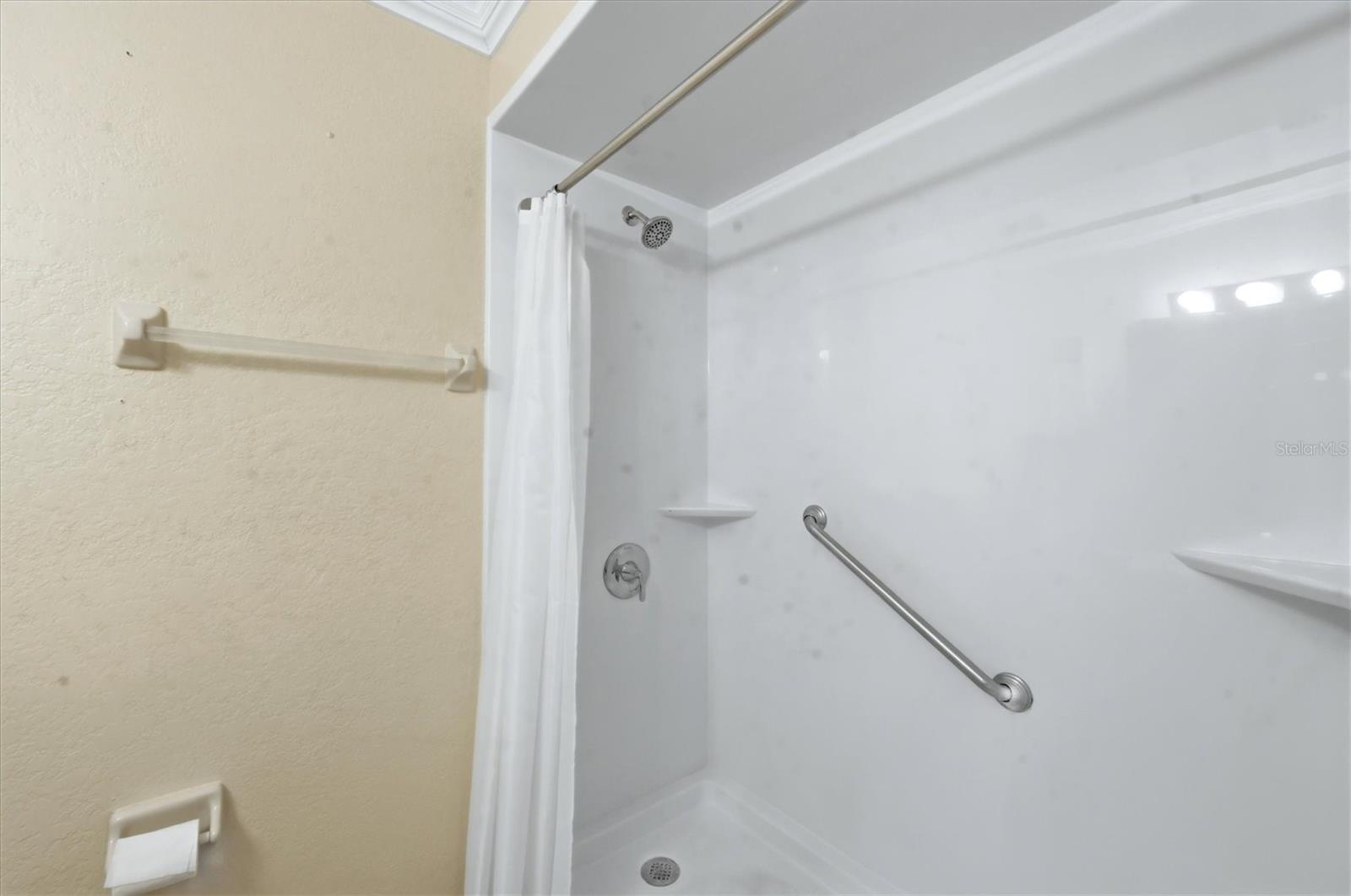 Image 21 of 32 For 11029 Kimberly Avenue