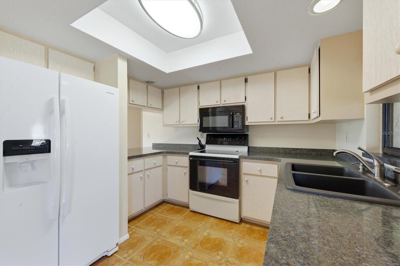 Image 8 of 32 For 11029 Kimberly Avenue