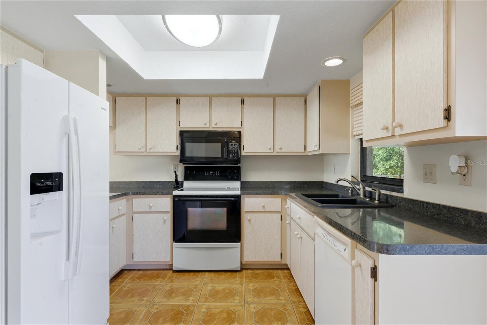 Image 9 of 32 For 11029 Kimberly Avenue