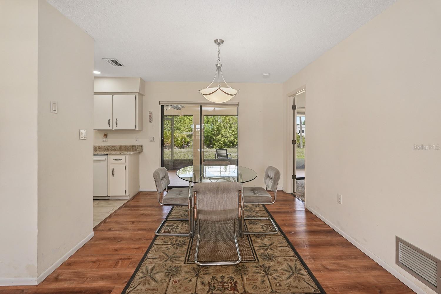 Image 11 of 44 For 9340 San Bernandino Avenue