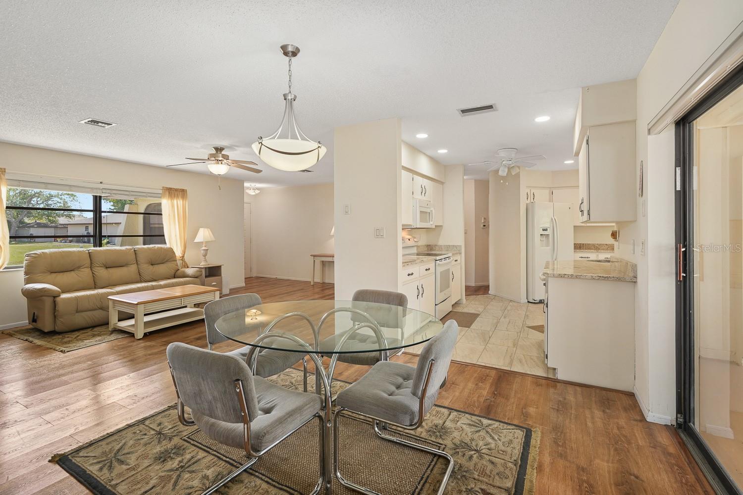 Image 13 of 44 For 9340 San Bernandino Avenue