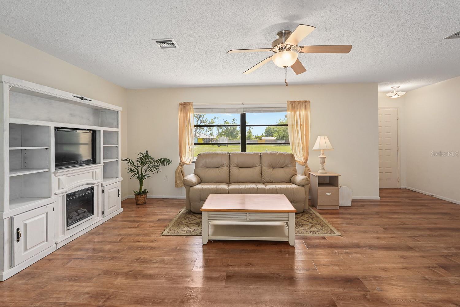 Image 9 of 44 For 9340 San Bernandino Avenue