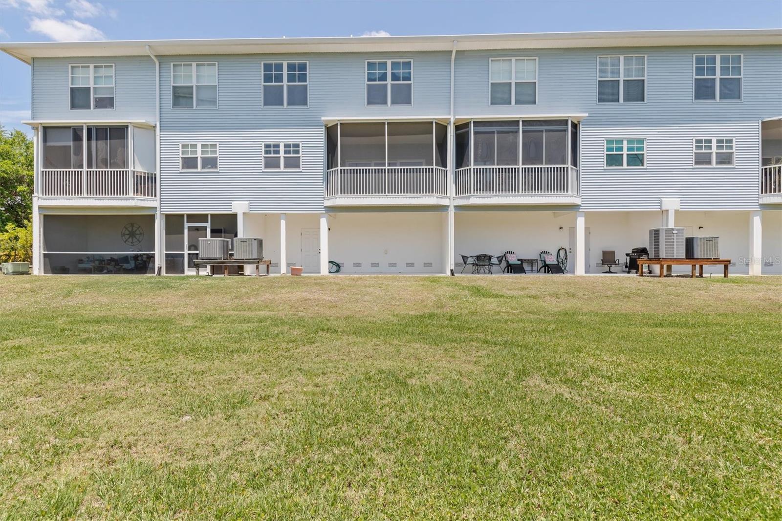 Image 14 of 56 For 3923 Cape Haze Drive 302