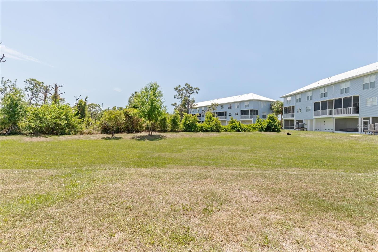 Image 15 of 56 For 3923 Cape Haze Drive 302