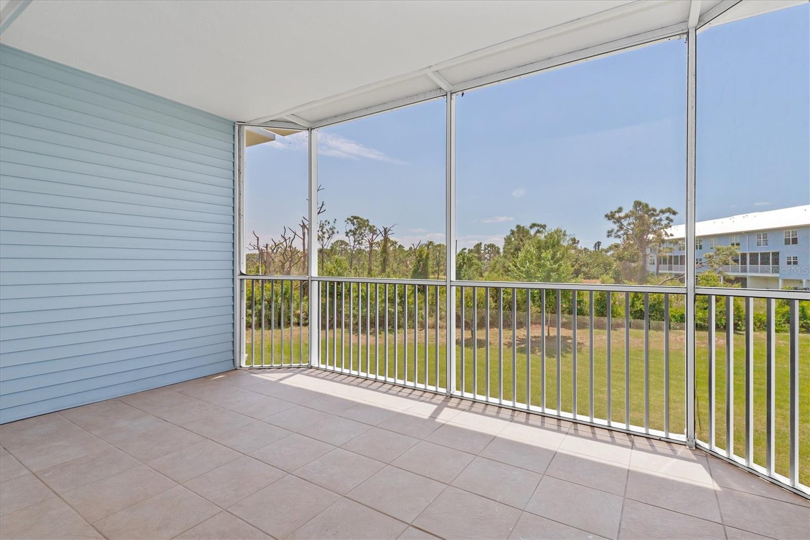 Image 17 of 56 For 3923 Cape Haze Drive 302