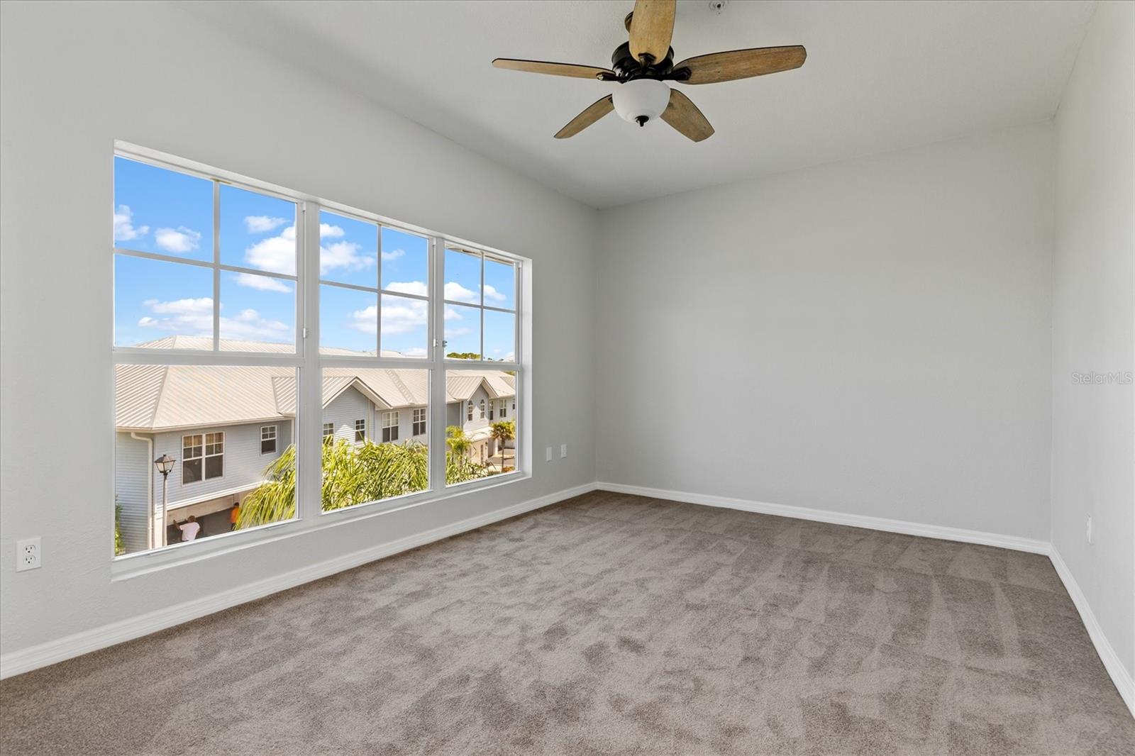 Image 23 of 56 For 3923 Cape Haze Drive 302