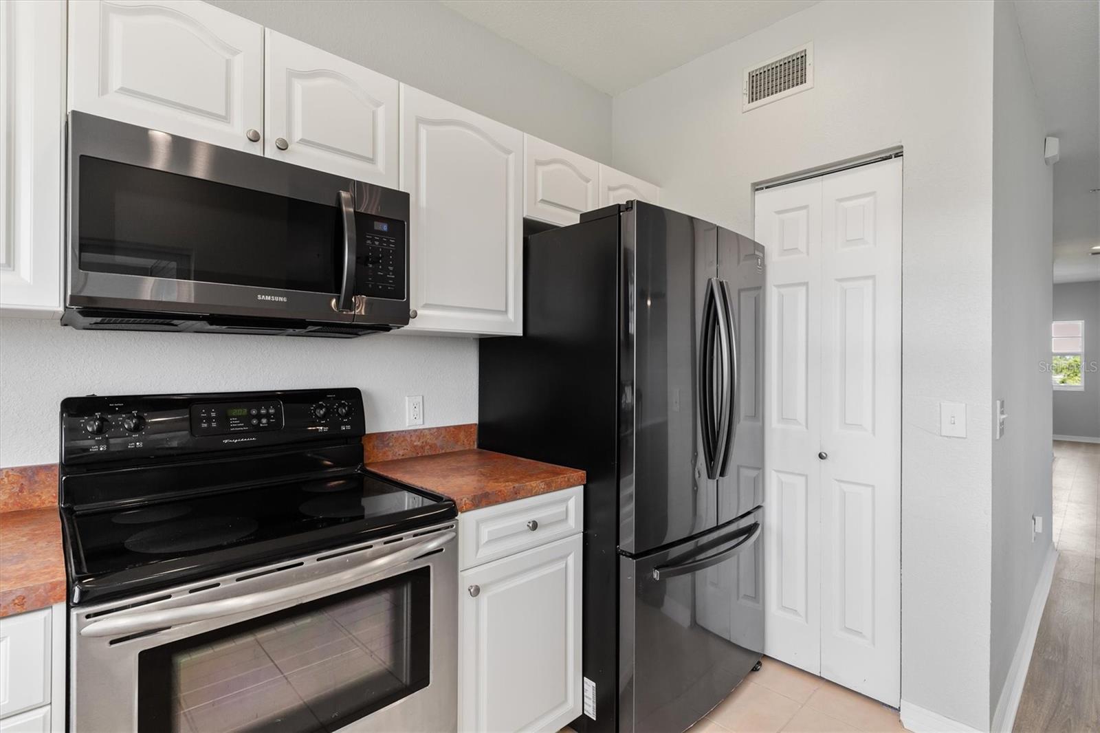 Image 32 of 56 For 3923 Cape Haze Drive 302