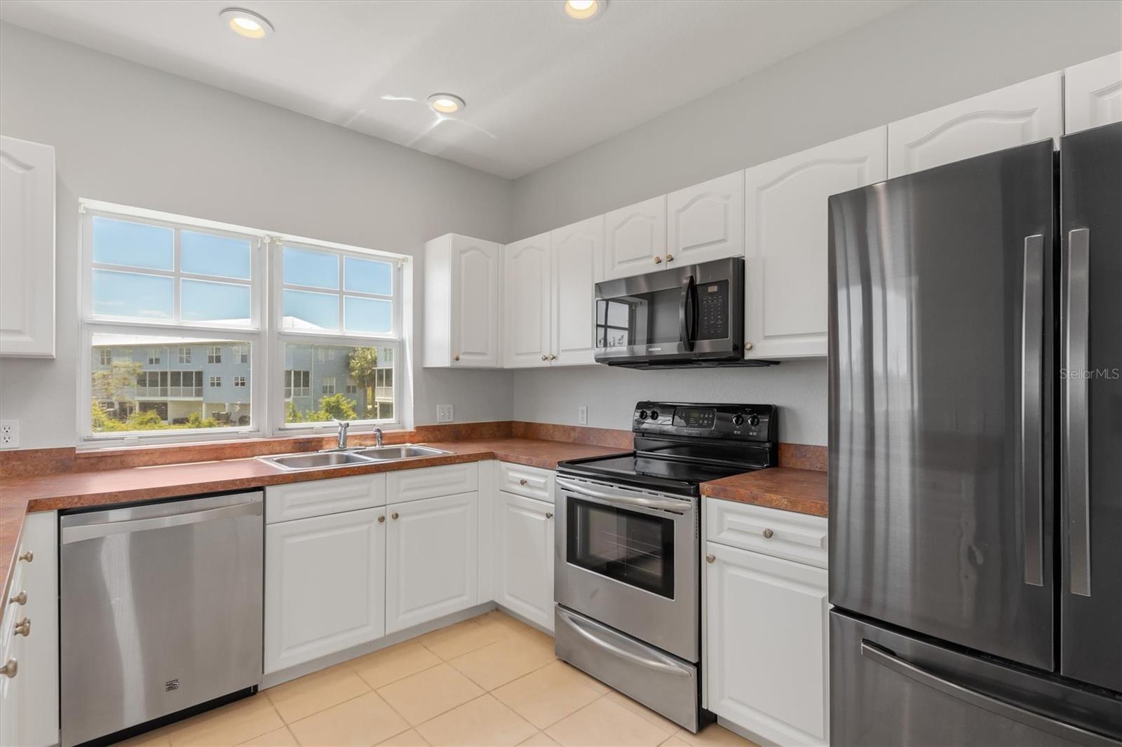 Image 35 of 56 For 3923 Cape Haze Drive 302