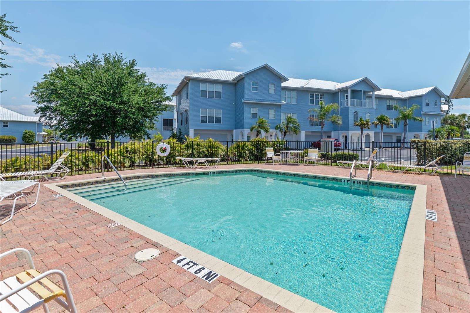 Image 4 of 56 For 3923 Cape Haze Drive 302