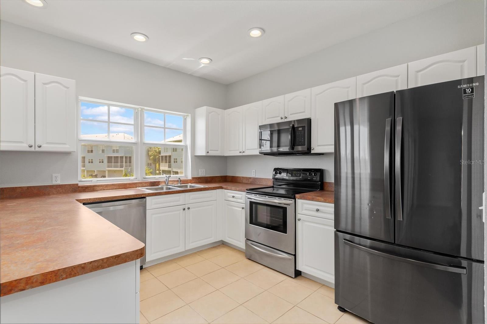 Image 40 of 56 For 3923 Cape Haze Drive 302