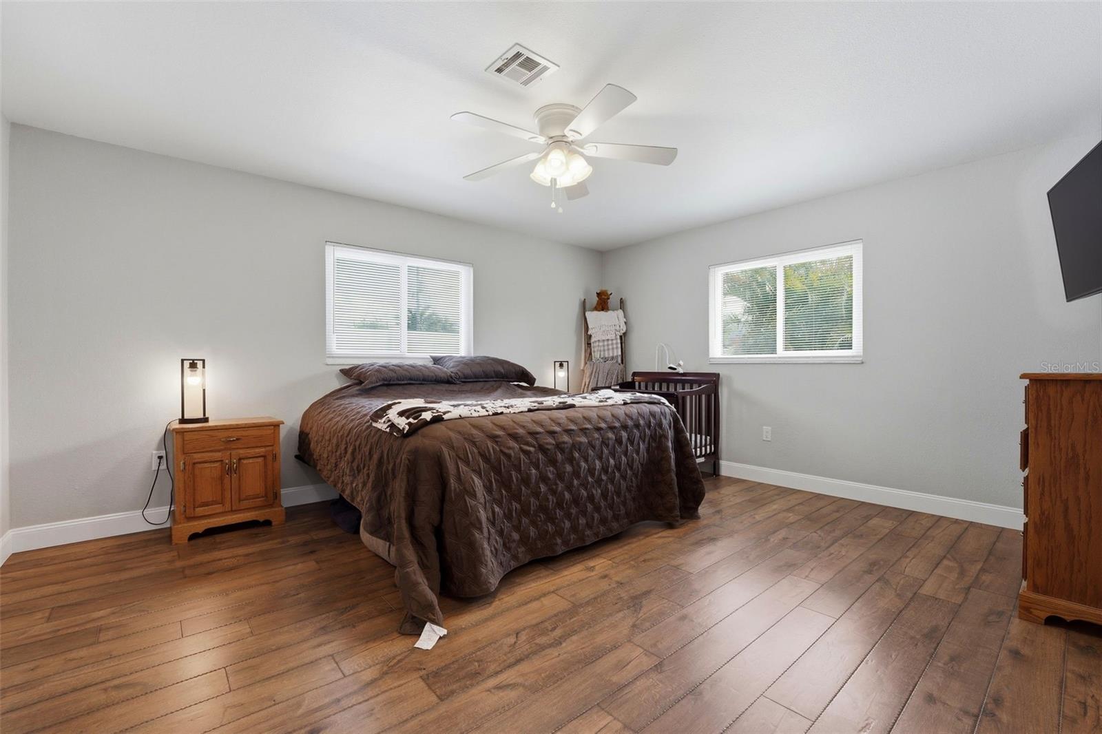 Image 19 of 38 For 1007 Montana Avenue