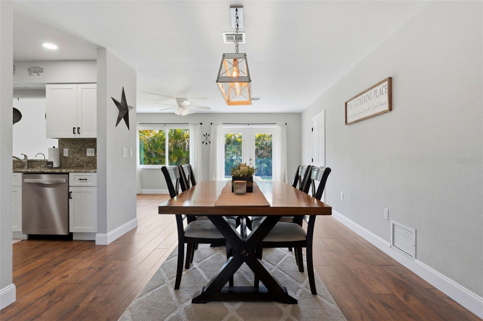 Image 6 of 38 For 1007 Montana Avenue