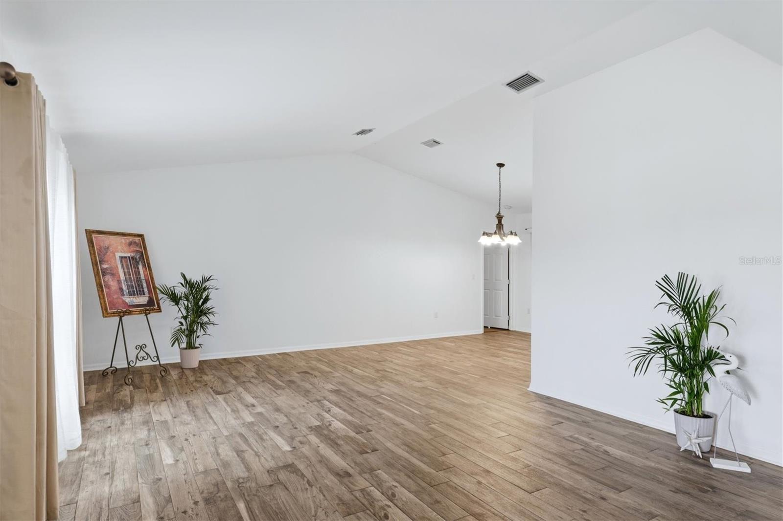 Image 3 of 40 For 1434 Roosevelt Drive