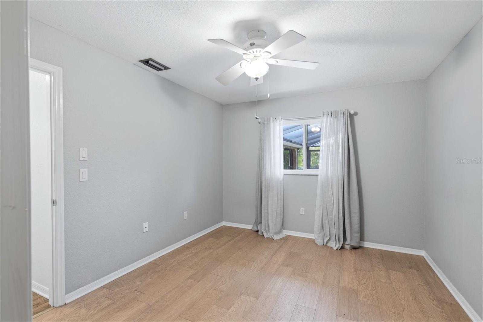 Image 31 of 40 For 1434 Roosevelt Drive