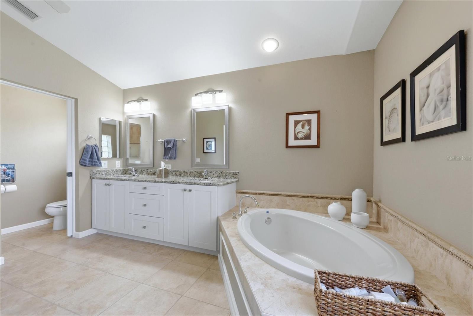 Image 29 of 48 For 13561 Blake Drive