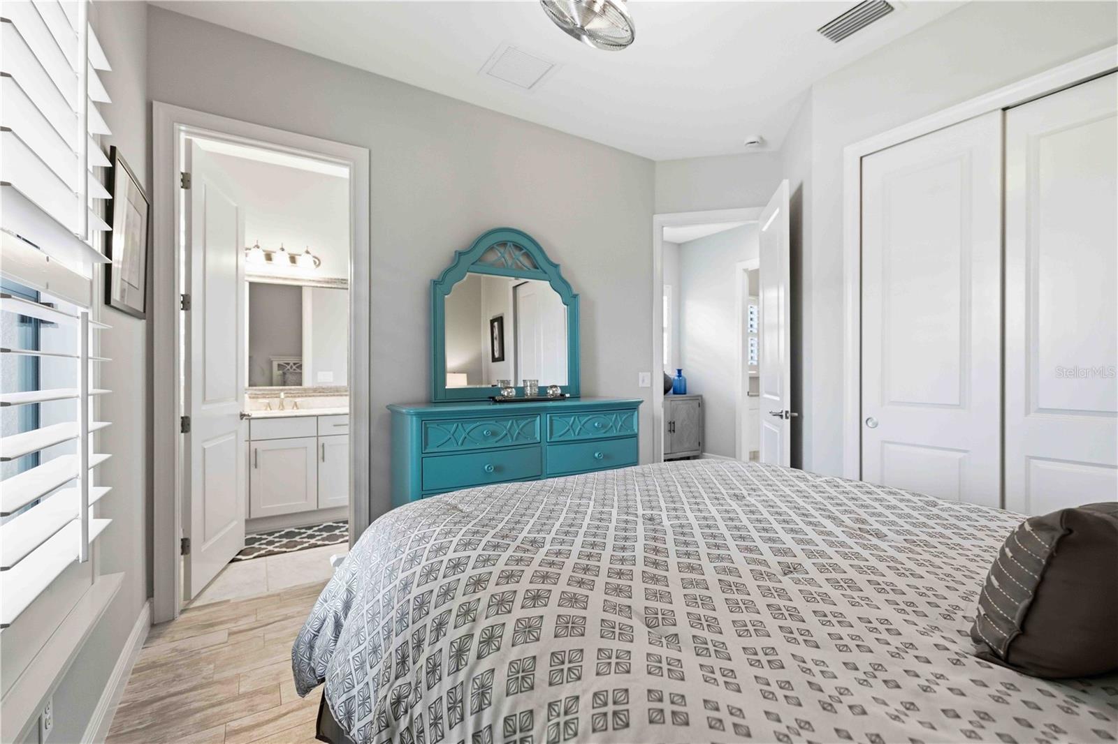 Image 36 of 94 For 10706 Ironbridge Drive