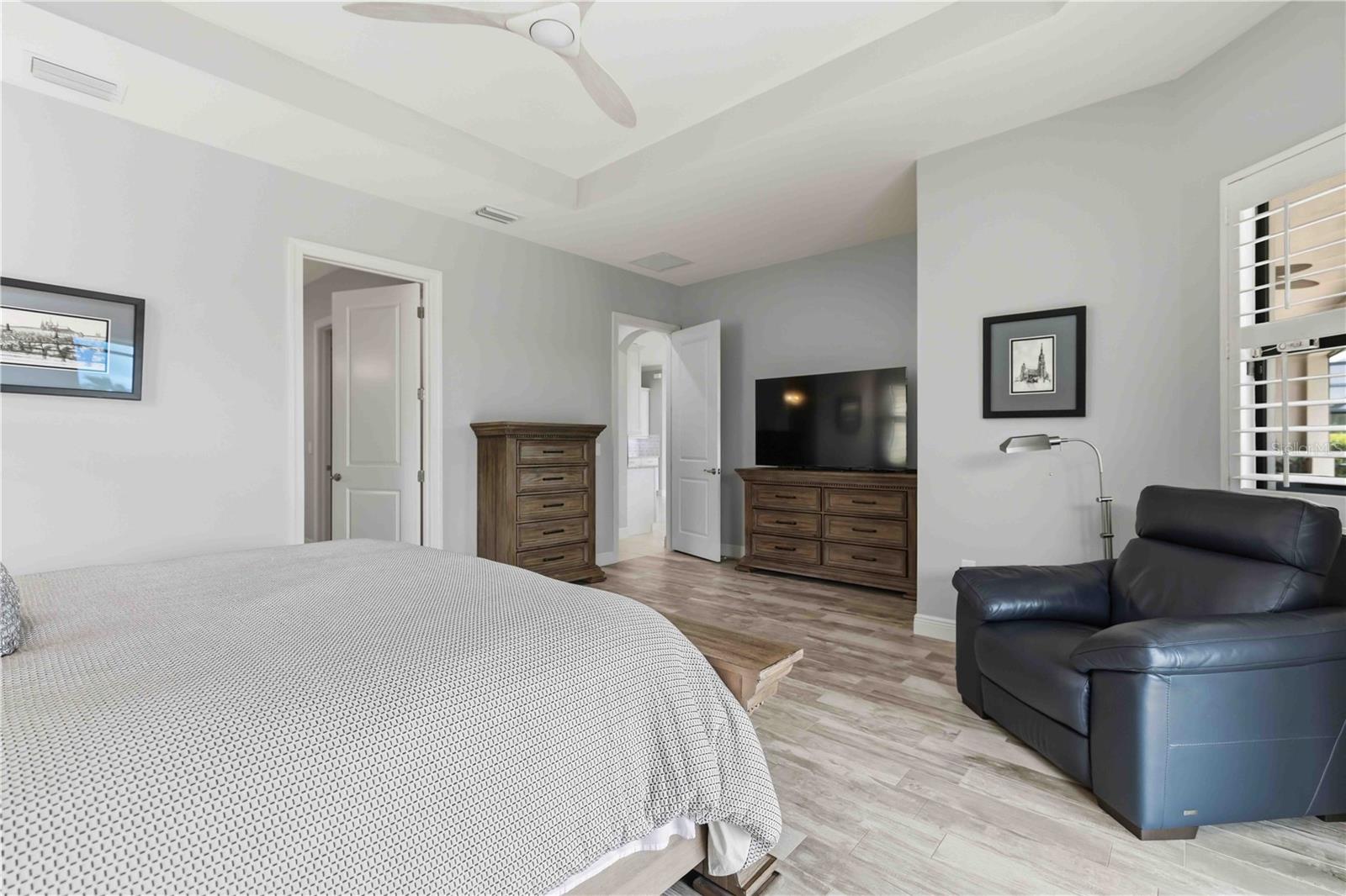 Image 42 of 94 For 10706 Ironbridge Drive