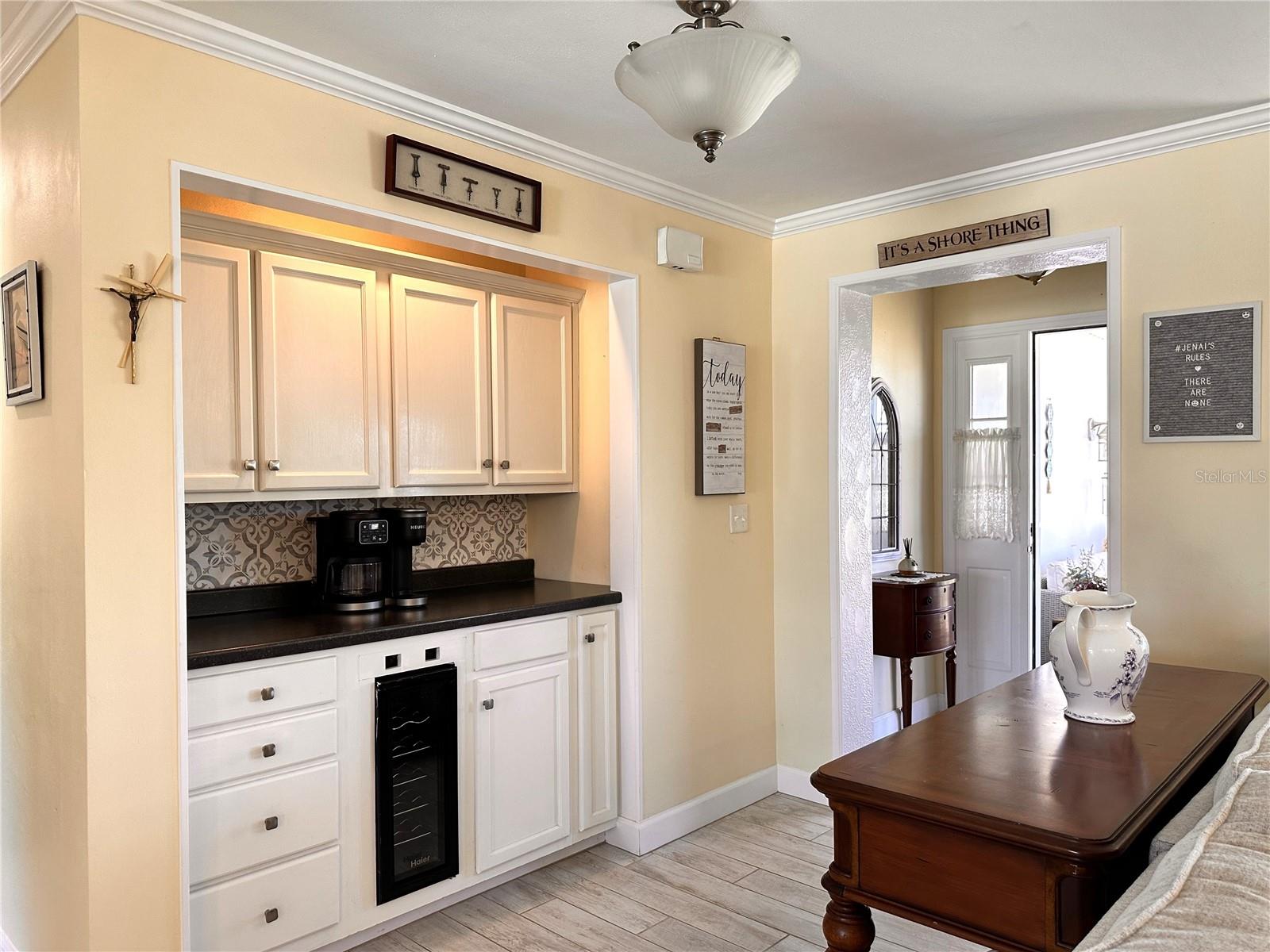 Image 11 of 26 For 2 Golfview Road