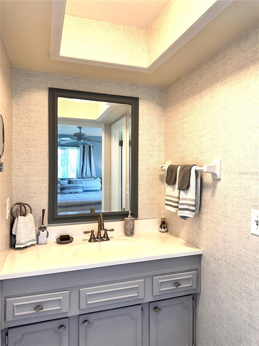 Image 19 of 26 For 2 Golfview Road