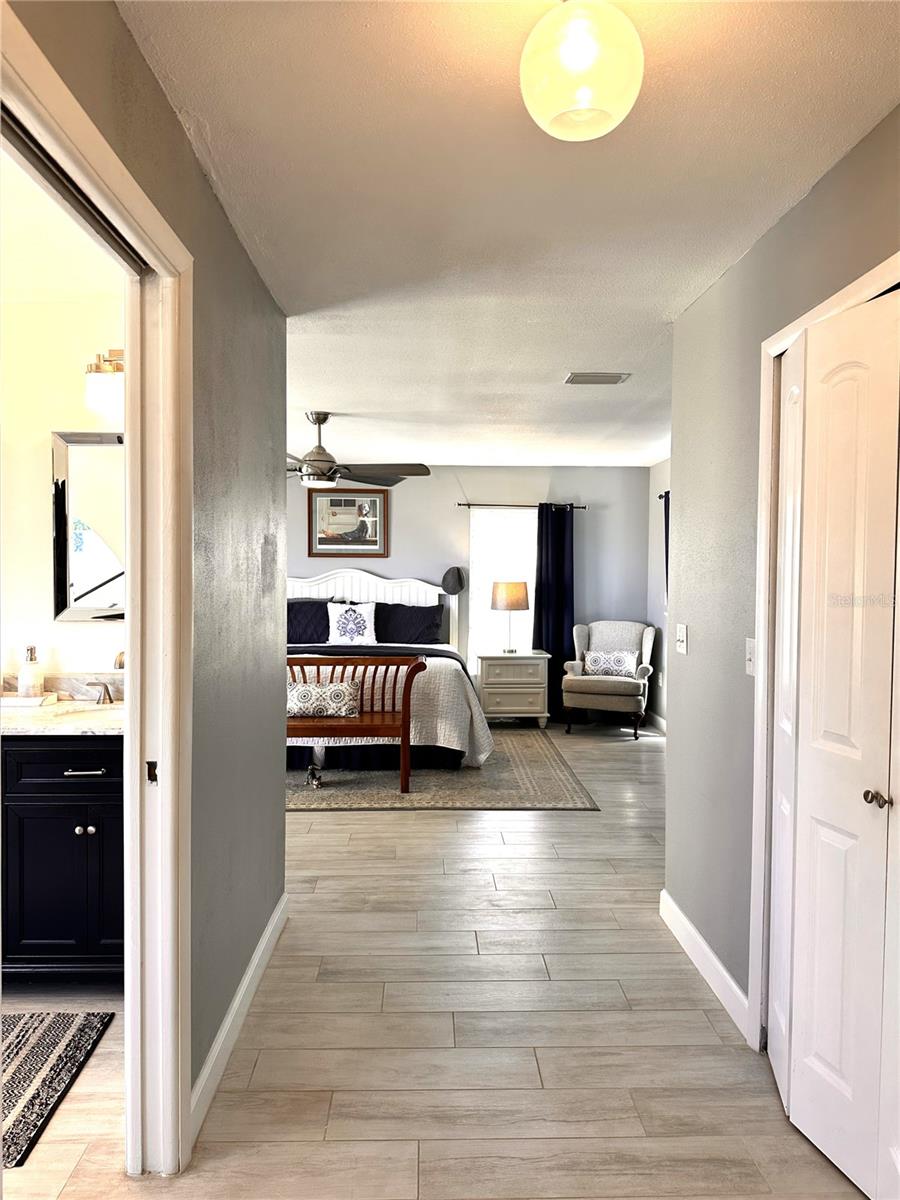 Image 22 of 26 For 2 Golfview Road