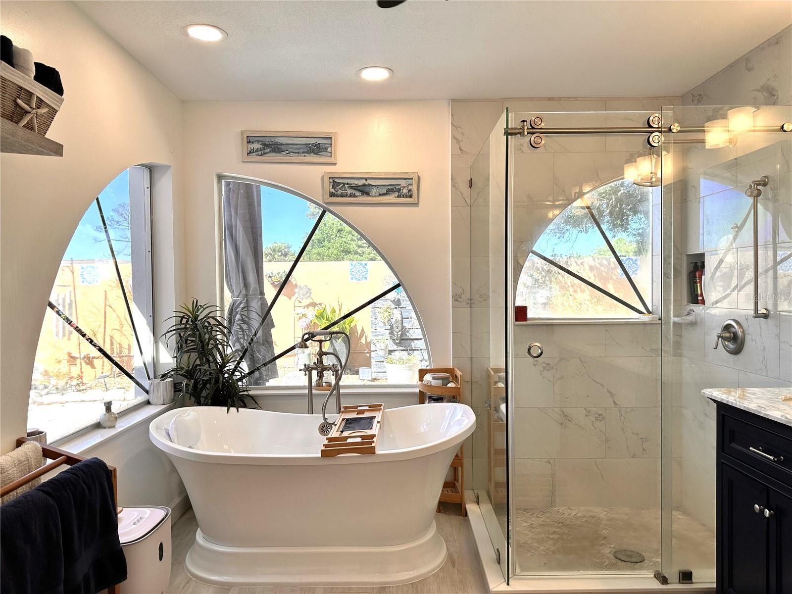 Image 24 of 26 For 2 Golfview Road