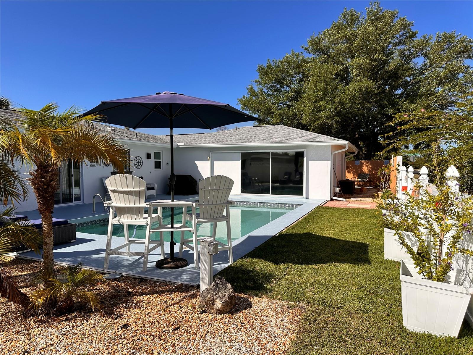 Image 6 of 26 For 2 Golfview Road