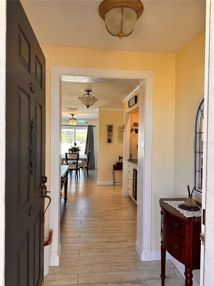 Image 9 of 26 For 2 Golfview Road