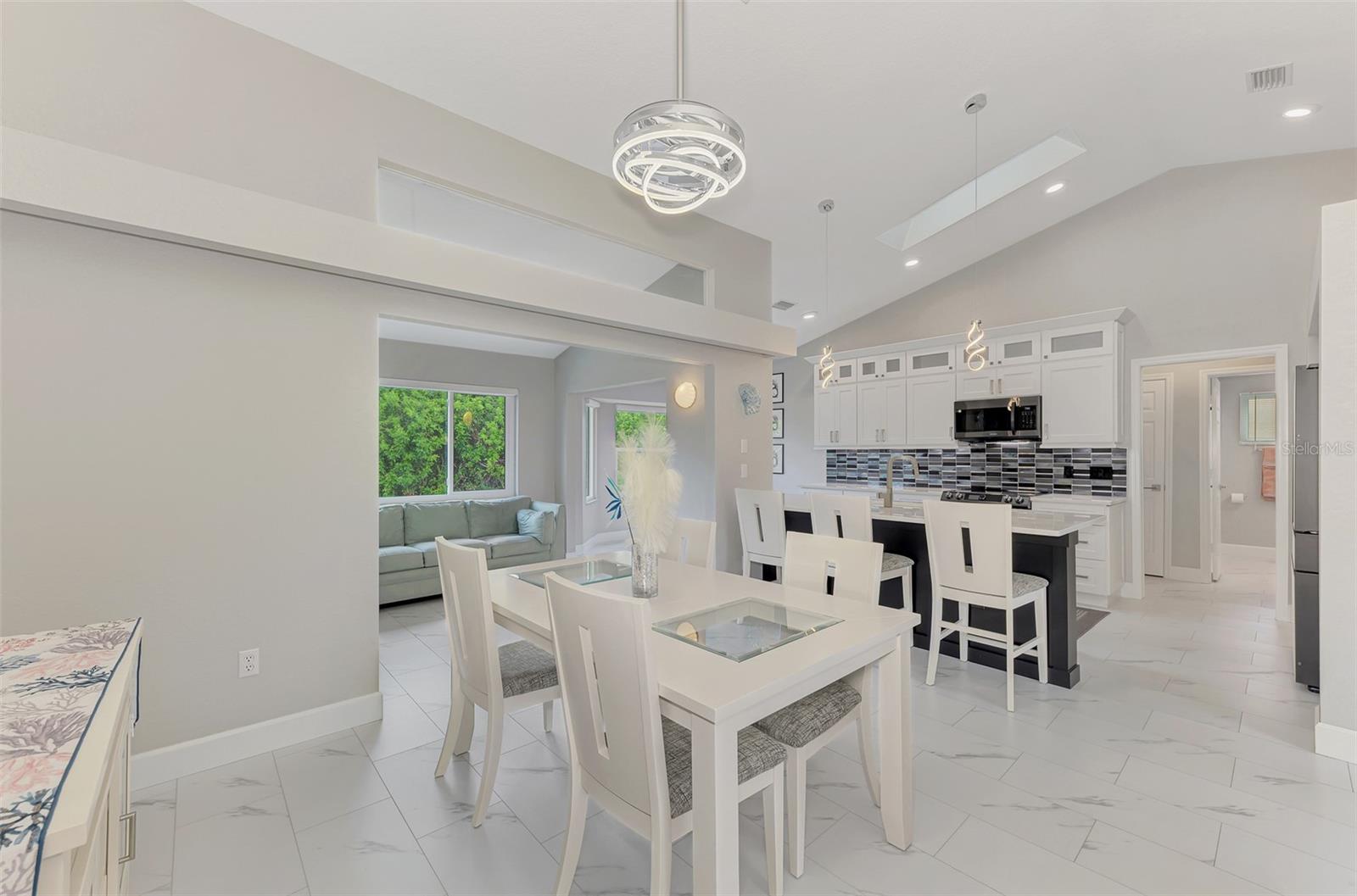 Image 21 of 44 For 8300 Parkside Drive