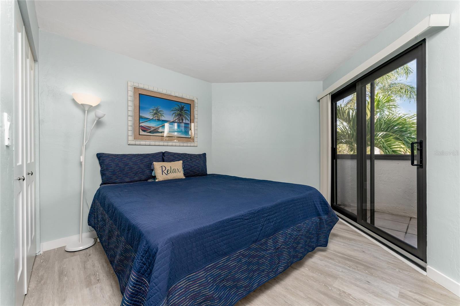 Image 22 of 32 For 2955 Beach Road E122