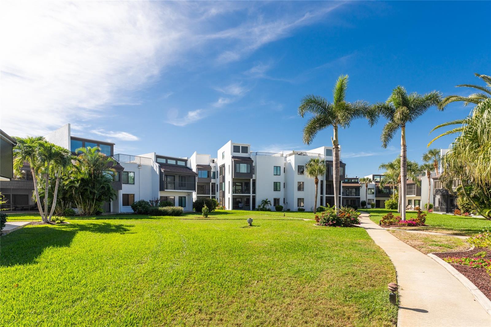 Image 27 of 32 For 2955 Beach Road E122