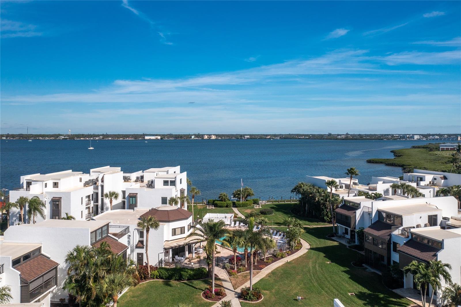 Image 29 of 32 For 2955 Beach Road E122