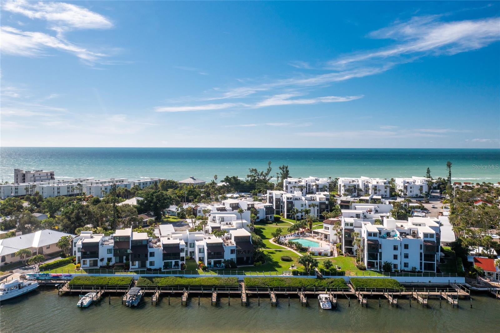 Image 30 of 32 For 2955 Beach Road E122