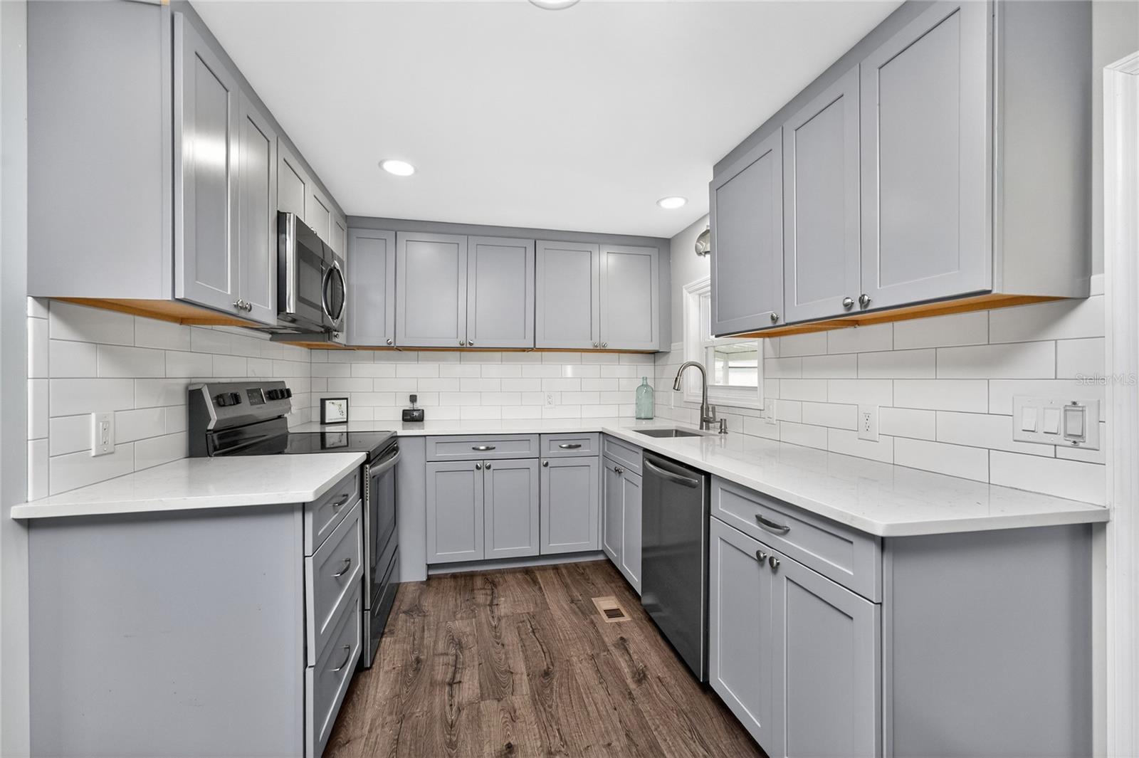 Image 15 of 48 For 258 Via De Luna