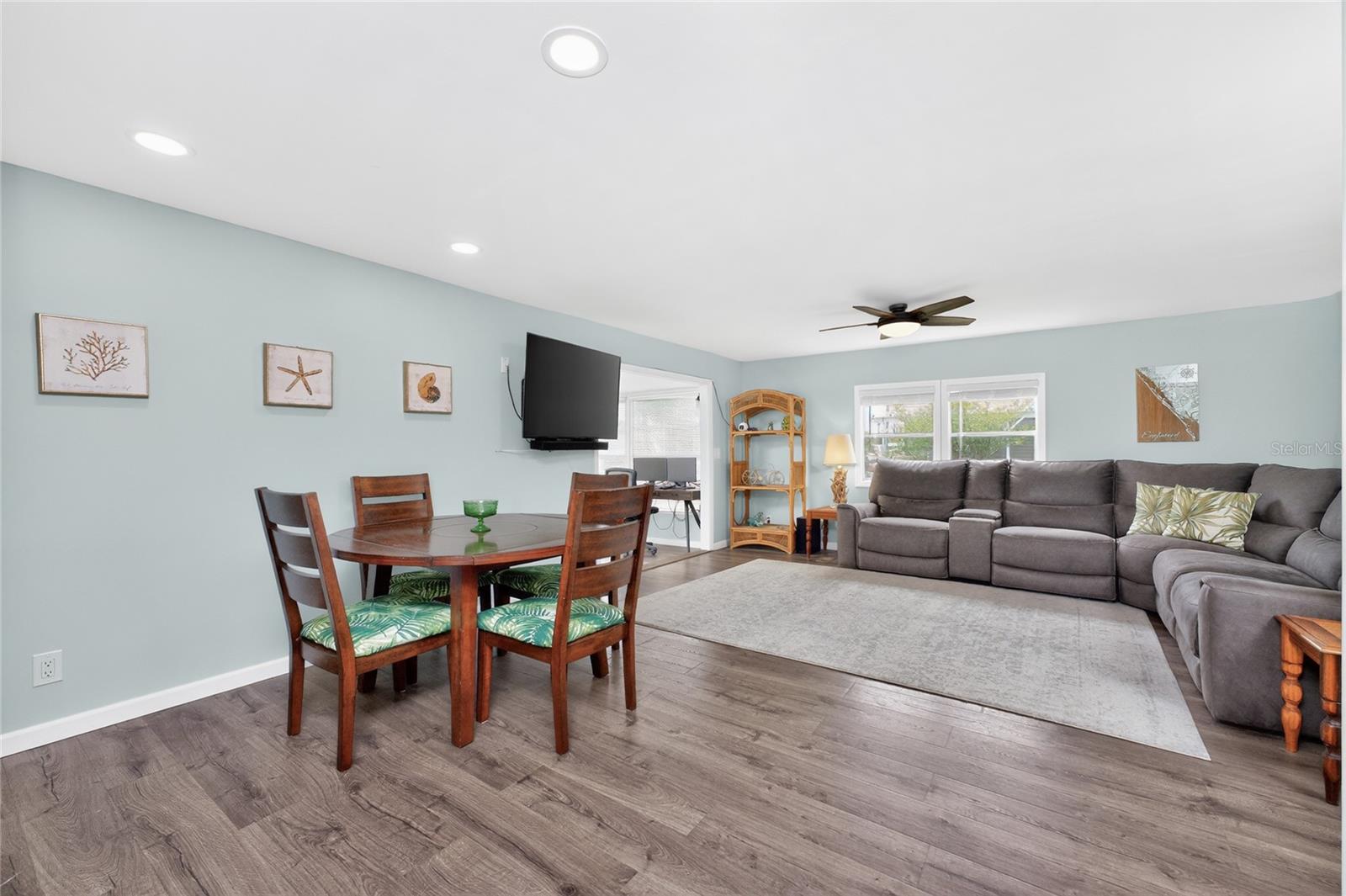 Image 18 of 48 For 258 Via De Luna