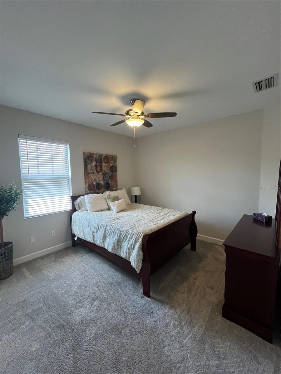 Image 12 of 17 For 240 End Drive 821