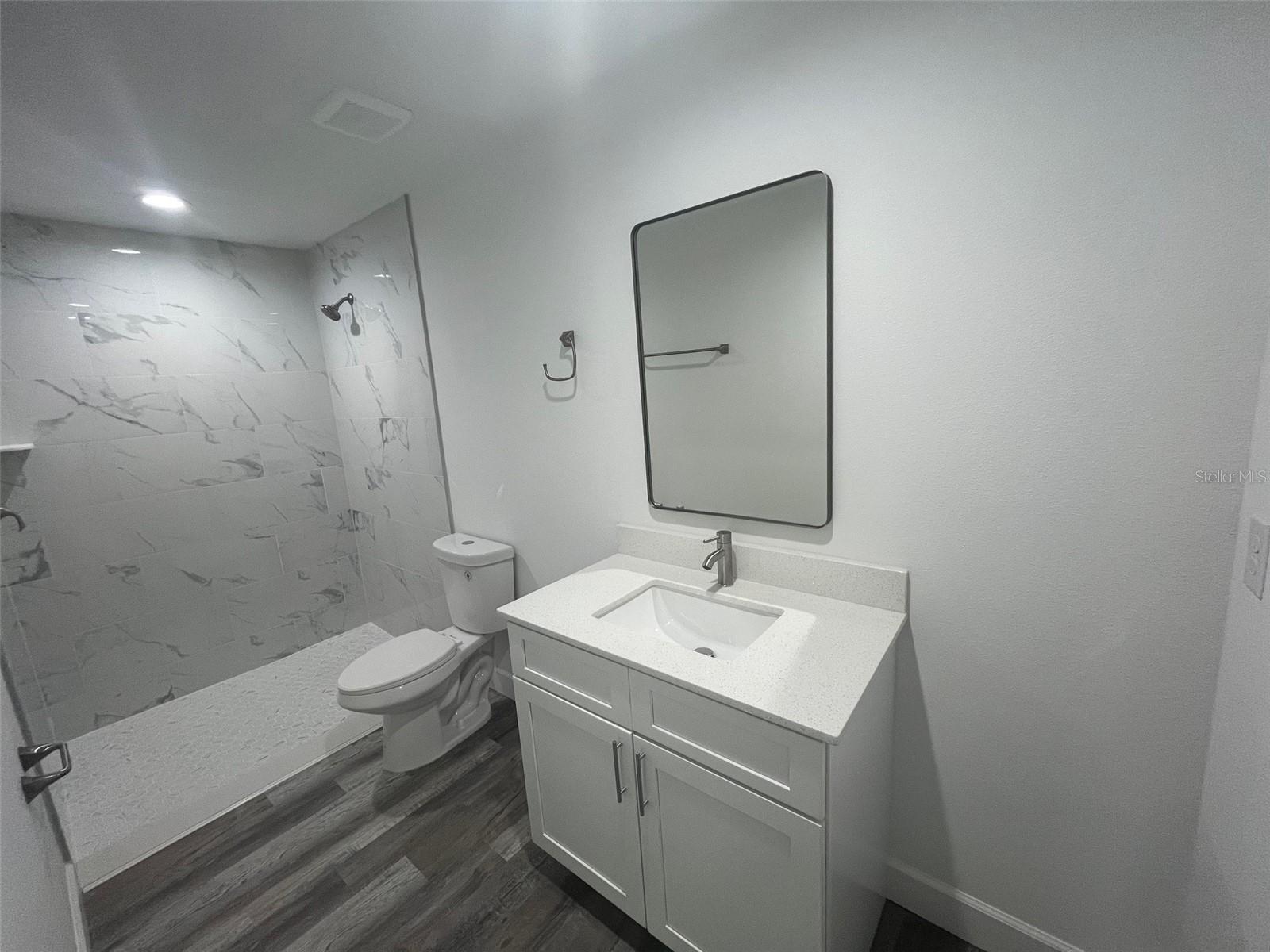 Image 5 of 11 For 10037 Amicola Street