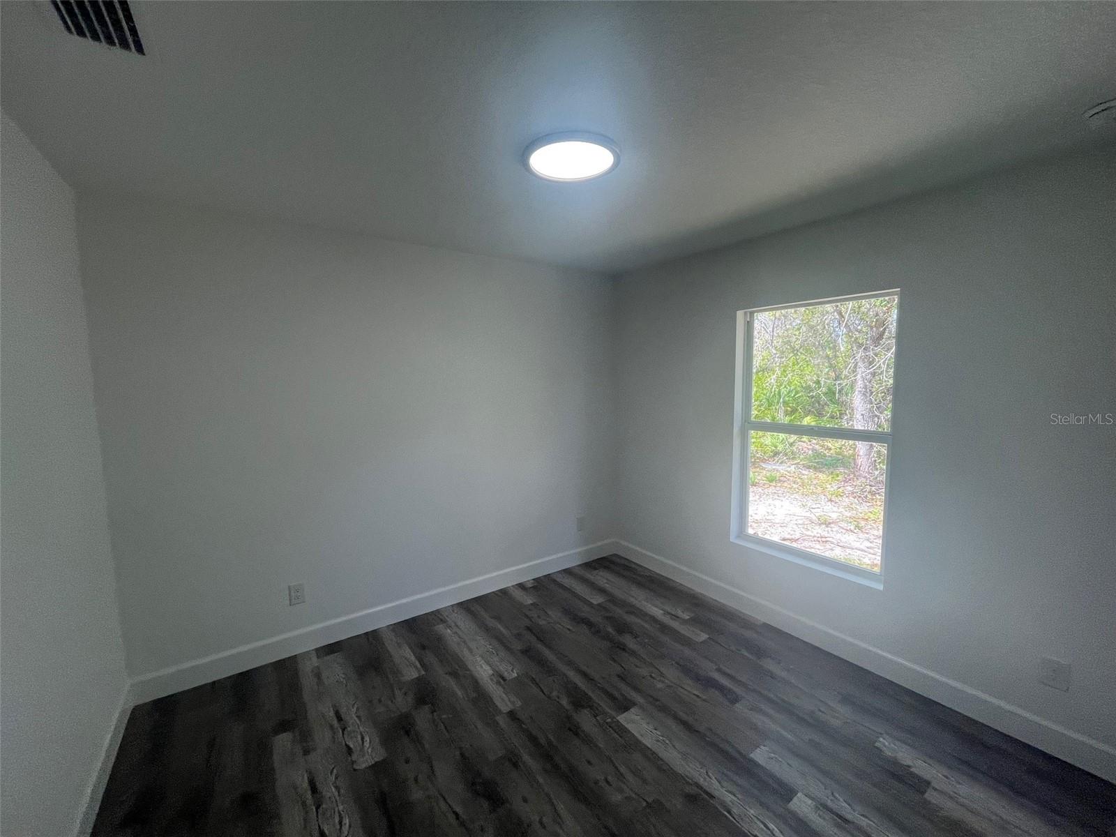 Image 6 of 11 For 10037 Amicola Street