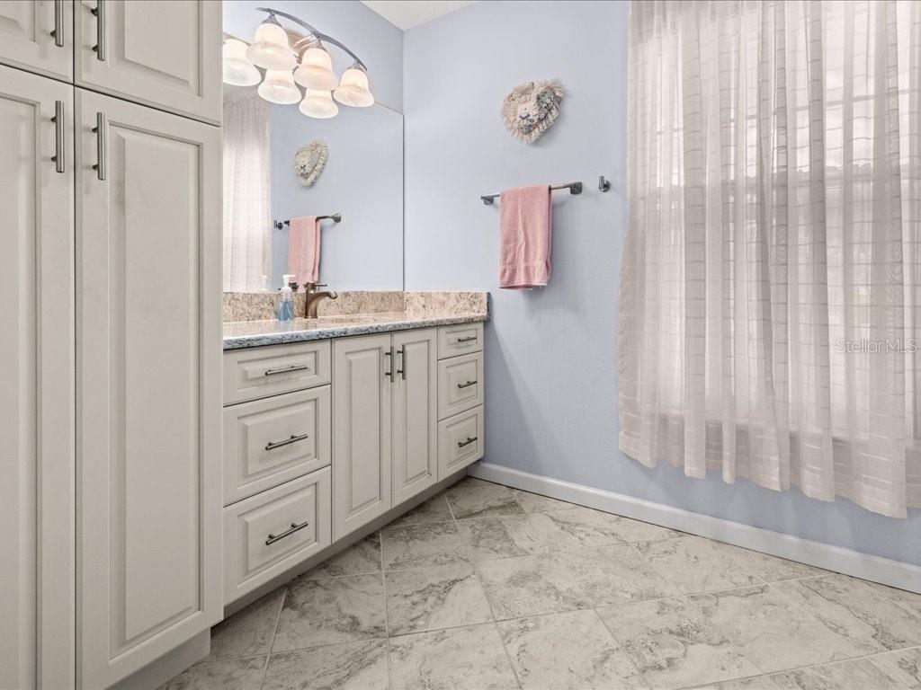 Image 20 of 46 For 322 Falling Waters Lane 163