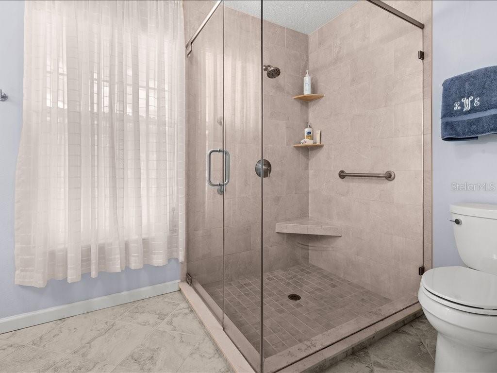 Image 21 of 46 For 322 Falling Waters Lane 163