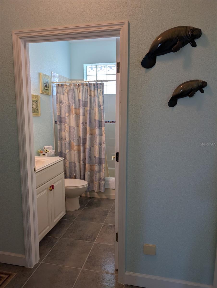 Image 19 of 20 For 8511 Austrian Boulevard