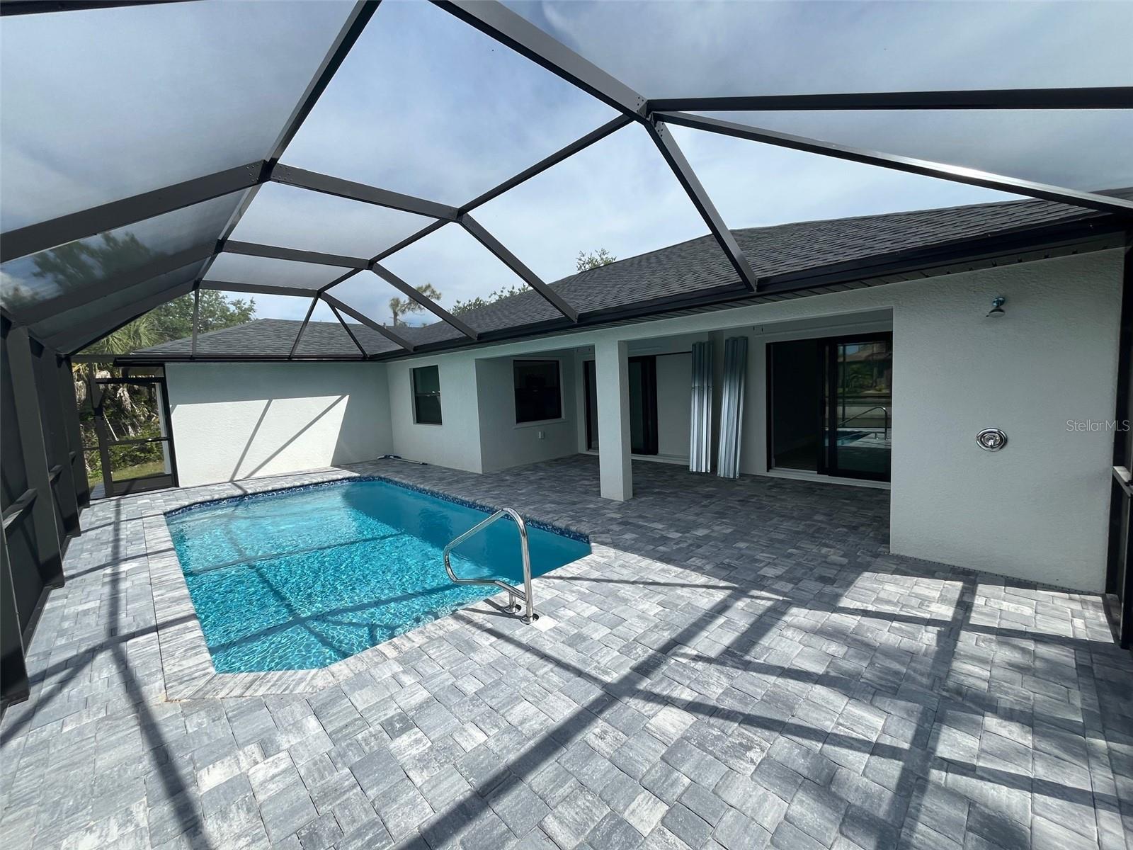 Image 14 of 16 For 13180 Amaryllis Circle