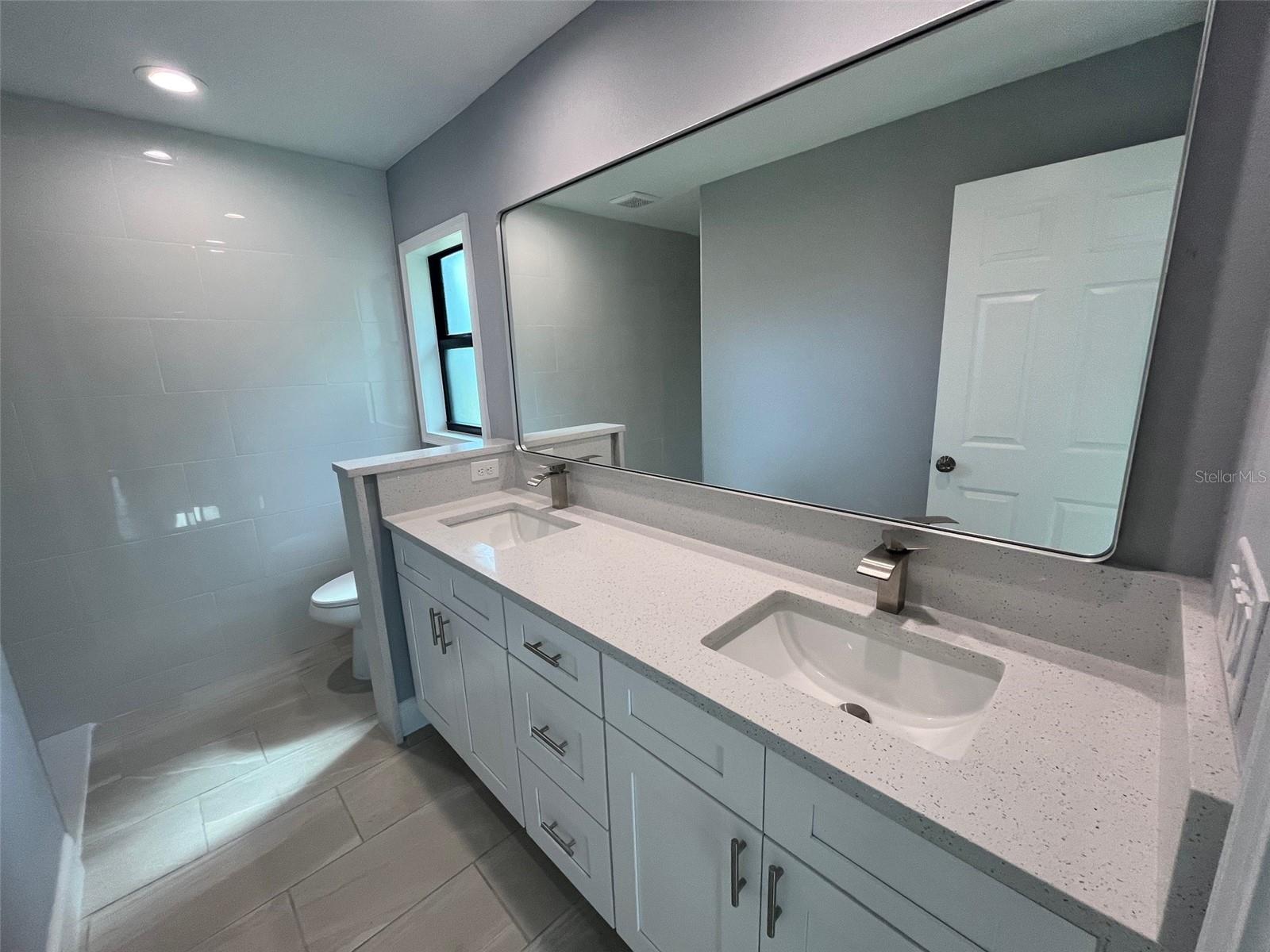 Image 7 of 16 For 13180 Amaryllis Circle