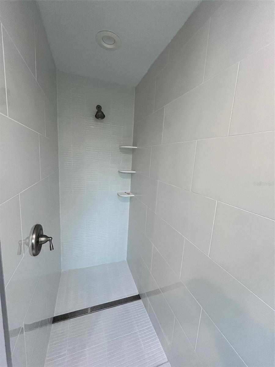 Image 8 of 16 For 13180 Amaryllis Circle