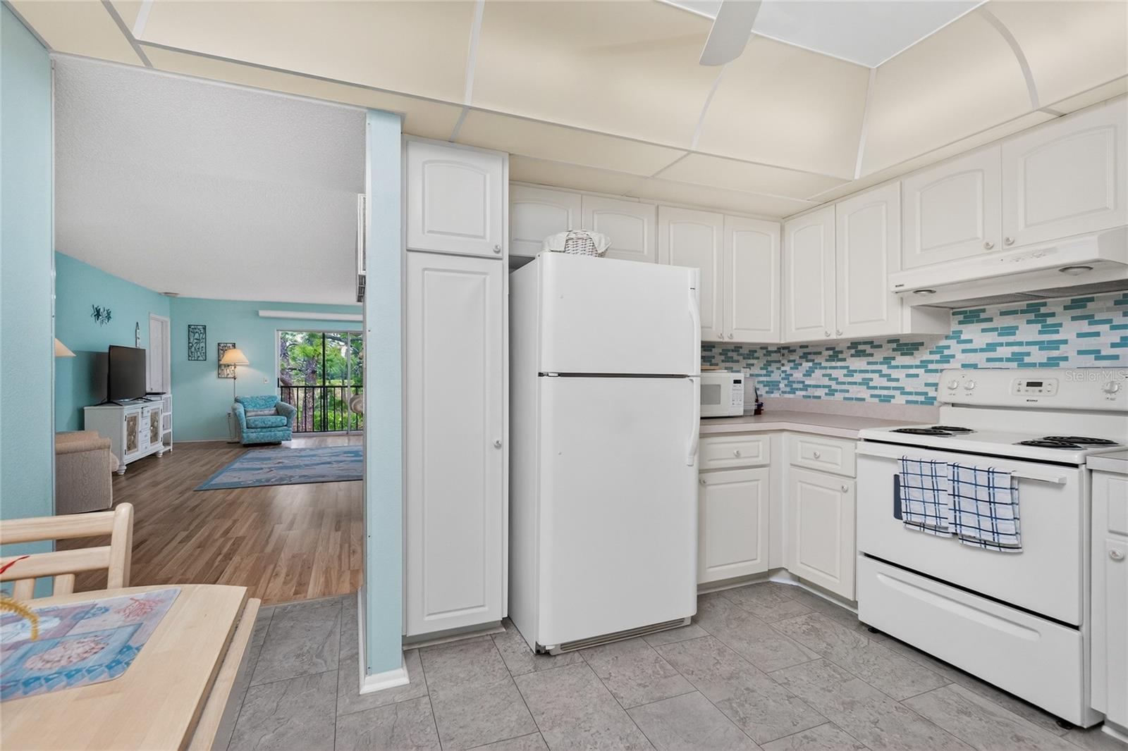 Image 17 of 55 For 207 Rubens Drive G