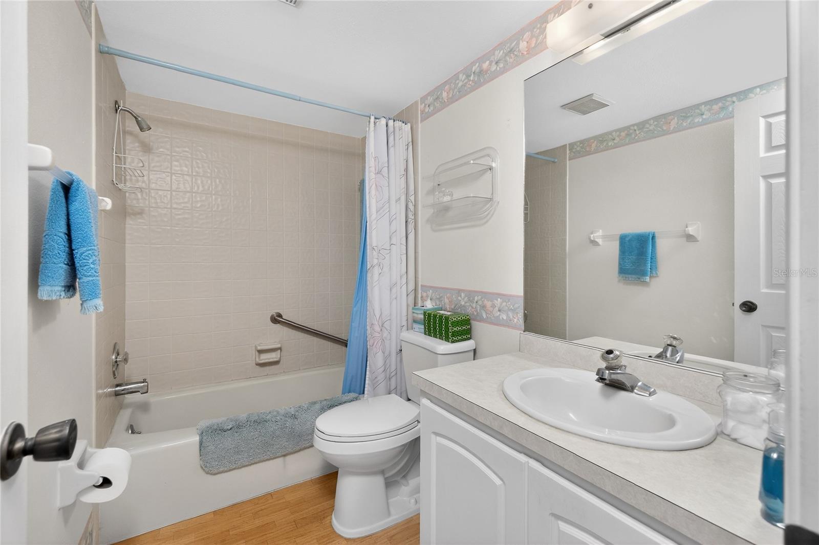 Image 28 of 55 For 207 Rubens Drive G