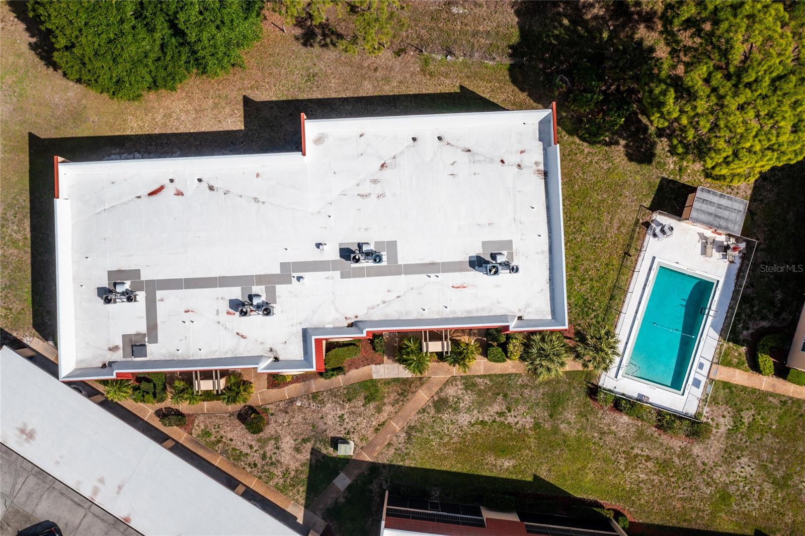 Image 38 of 55 For 207 Rubens Drive G